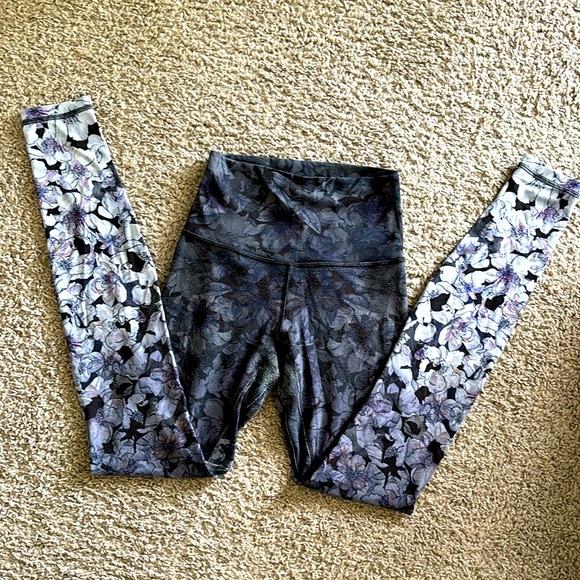 Lululemon align leggings purple floral size 2 - Picture 3 of 5